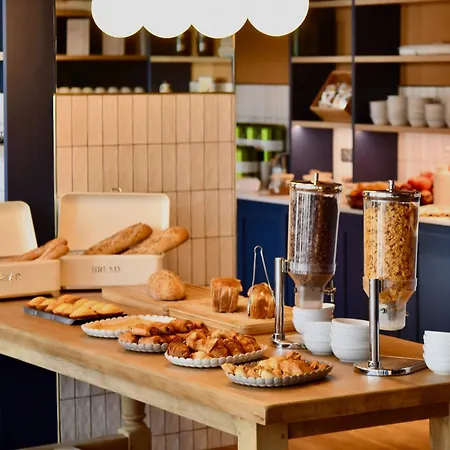 Ibis Budget Nantes Aeroport Hotel 2*