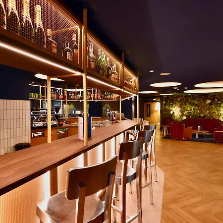 Hotell Ibis Budget Nantes Aeroport 2*