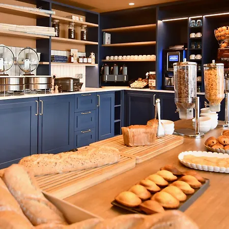 Ibis Budget Nantes Aeroport Otel 2*