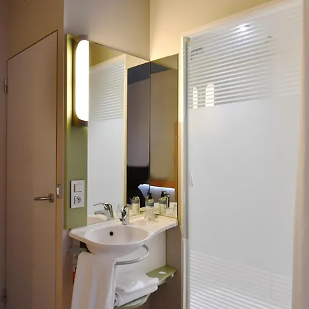 מלון Ibis Budget Nantes Aeroport 2*